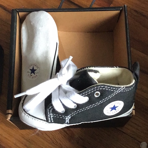 Converse - Picture 4 of 4